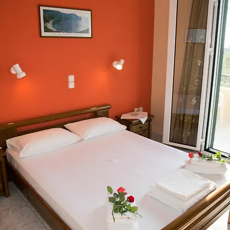 Almyros Studios & Apartment
