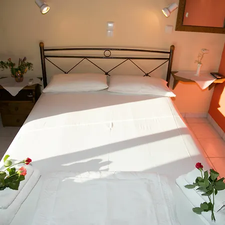 Almyros Studios & Apartment *